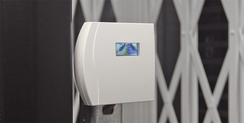 Модули ЦОДа оборудованы системой BMS, которая в режиме реального  времени контролирует все параметры функционирования инженерных систем. Это позволяет дежурной смене инженеров, работающей в круглосуточном режиме, оперативно среагировать на любую внештатную ситуацию