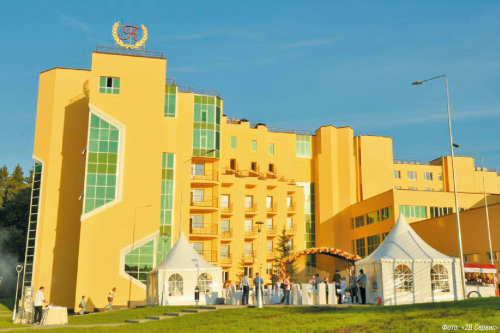 Для мини-отеля, гостиницы среднего класса или гостиничного комплекса могут быть востребованы совершенно разные решения. Так, в случае загородного отеля возможно кампусное построение сети