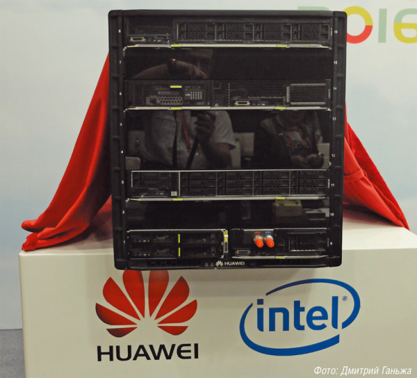 Huawei — один из немногих вендоров, уже представивших серверы с дезаг- регированной архитектурой Intel Rack Scale Design. На снимке: блейд-сервер FusionServer 9000