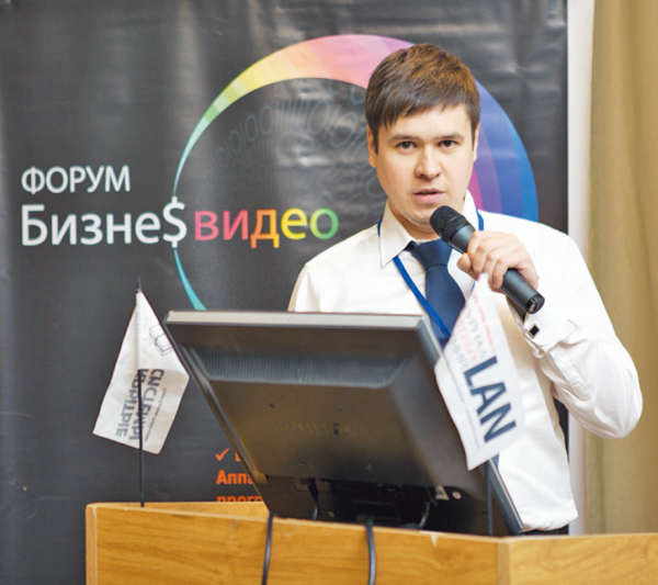 Антон Морковников: «Помимо повышения качества изображения, важной тенденцией в области Digital Signage является отказ от дополнительного оборудования, в частности от внешних медиаплееров»