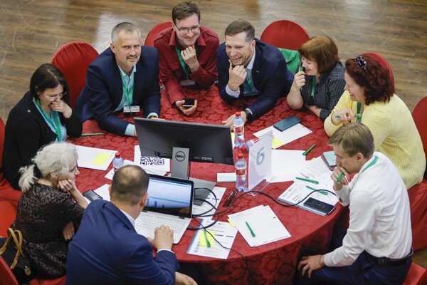 Под руководством дата-инженеров и аналитиков команды азартно искали аномалии данных в отчетах