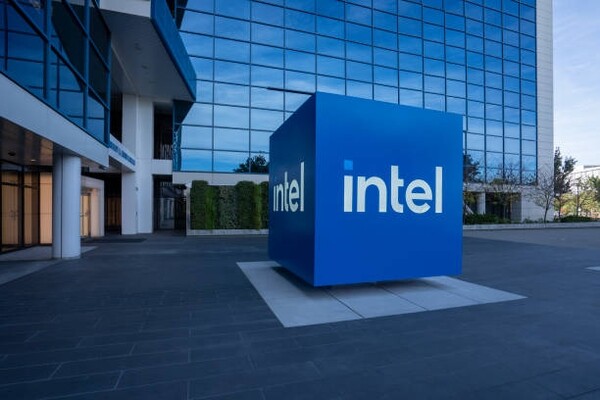 В прошлом квартале Intel потеряла денег больше, чем заработала