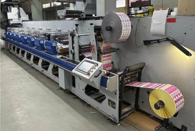 Флексографская печатная машина Weigang ZJR 350 установлена в типографии «Латика»