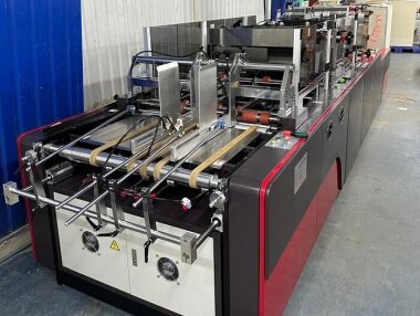 Машина для вклейки окошек Hengtong установлена в типографии «Арбат»