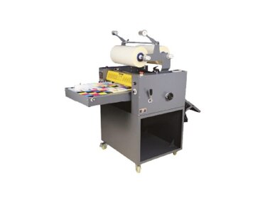 Рулонный ламинатор R-SUPERLAM BFT-390B установлен в демозале ГК «РУССКОМ»