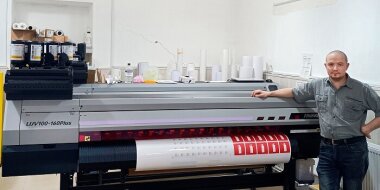 «Смарт-Т» запустила второй УФ-принтер Mimaki UJV100 в типографии «Главпечать»