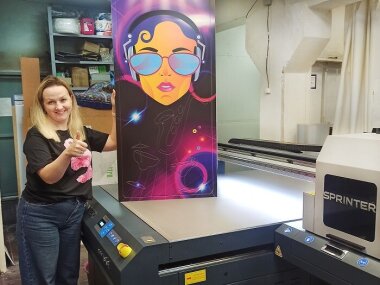 «Смарт-Т» запустила планшетный УФ-принтер Sprinter DPP 1316E в нижегородской РПК «Лидер»