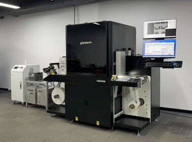 Grando представила этикеточную УФ-машину GR-350S