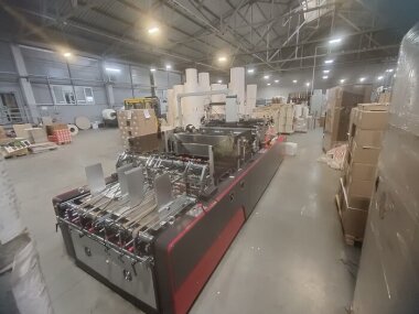 Машина для вклейки окошек Hengtong установлена в типографии «Аркол»