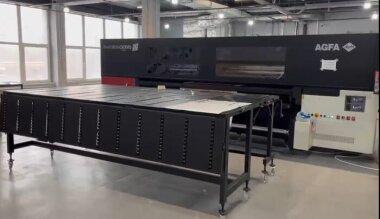 Гибридный УФ-принтер Anapurna Ciervo H3200 установлен в ООО «Типографика»