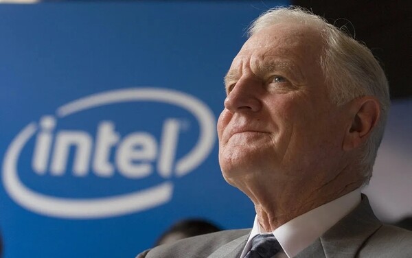 Крейг Барретт считает разделение Intel «глупой идеей»