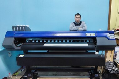 «КОВЧЕГ» установила второй принтер ARK-JET SOL 1600 на производстве обоев в Курске