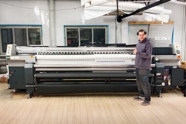 «Смарт-Т» установила трехметровый УФ-принтер Sprinter Power 4S в «Стендмастере»