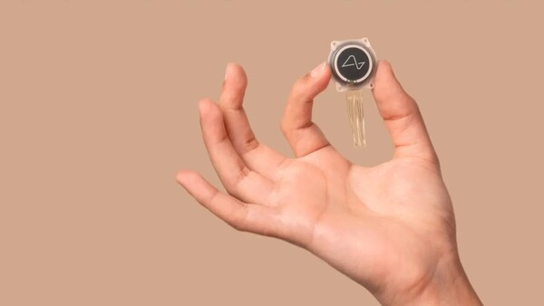 Маск: Чип для возвращения зрения слепым имплантируют уже в 2025 году