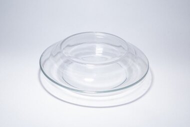 Японские учёные придумали «прозрачный картон»