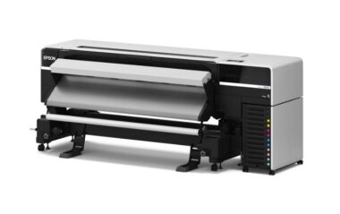 Epson расширяет линейку 64-дюймовых экосольвентных принтеров SC-S