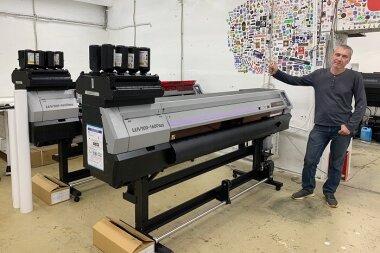 «Смарт-Т» запустила два УФ-принтера Mimaki UJV100-160 Plus в московской типографии Pressroll