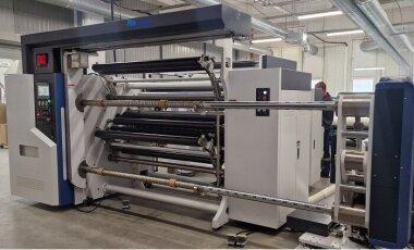 Бобинорезка Raloyal Expert установлена в типографии «Флекс-н-Ролл ПРО»
