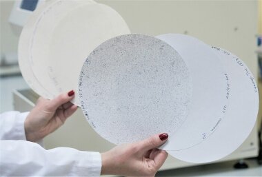 Найден способ очистки вторичных волокон от тонера без использования химикатов