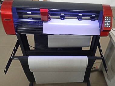 Режущие плоттеры MasterCutter V24 установлены в «Регион Гранит» и «Декомте»