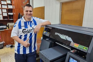УФ-принтер Sprinter и режущей плоттер ARK CUT заработали в студии POZITIV