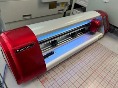 Режущий плоттер MasterCutter С16 установлен в типографии «Ирбис» 