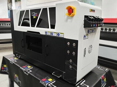 Роторный УФ-принтер G!Digital URP-3015Х установлен в демозале ГК «РУССКОМ»