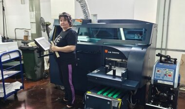 SUPPLYLAND установила машину C.P. Bourg для бесшвейного PUR-клеевого скрепления 