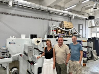 Финишная линия Vision MDF 330 установлена в «Флекс Принт»