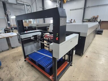 Трафаретная машина Fengtai FT-1050В установлена в типографии «Парето-Принт»