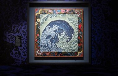 «Женские волны» напечатали на УФ-принтере Roland DG