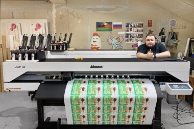 «Смарт-Т» запустила первый в России принтер Mimaki JV200 в «ПринтГрупп»