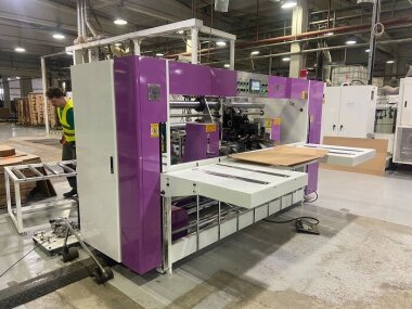 Машина для сшивания гофрокоробов SDJ-2000 заработала в «ЮжУралКартоне»