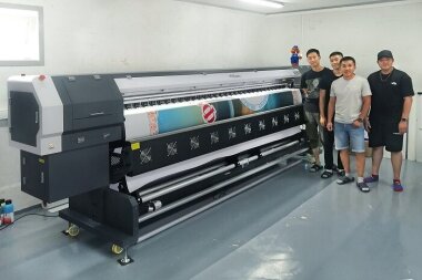 «КОВЧЕГ» запустила трехметровый экосольвентный принтер ARK-JET SOL 3202 на Сахалине
