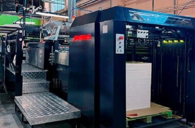 Трафаретная печатная машина JINBAO установлена в типографии «Премиум Стандарт»