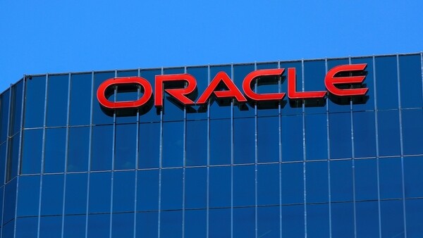 Ларри Эллисон сменил руководство Oracle