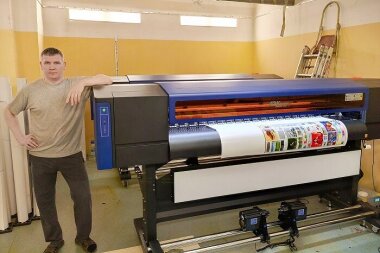 «КОВЧЕГ» выполнила запуск УФ-принтера ARK-JET UV 1804 в EL PACO