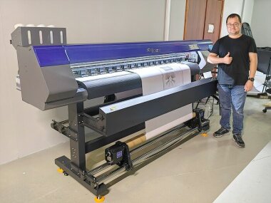 Экосольвентный принтер ARK-JET SOL 1602 от «КОВЧЕГа» пополнил парк столичной РПК SINIGAMA  