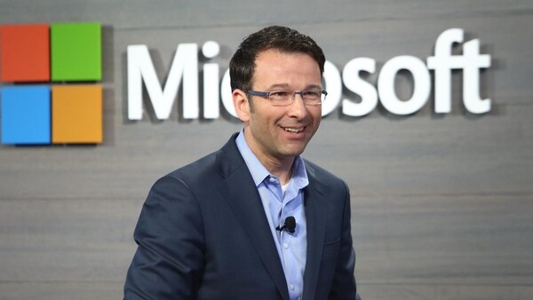 Microsoft назначит гендиректора по коммерции, Наделла сосредоточится на технологиях