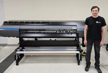 Принтер-каттер Roland TrueVIS VG3-640 установлен на производстве IVC Group