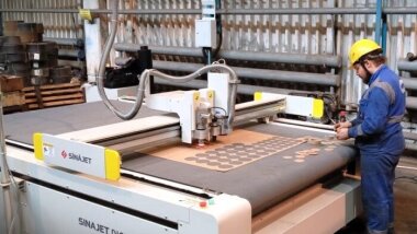 Режущий плоттер Sinajet установлен в Стойленском ГОКе