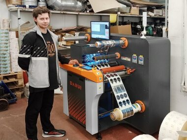 «Смарт-Т» установила станок для высечки этикеток Darui D-S7 в типографии «Альянс»