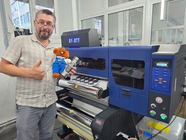 «КОВЧЕГ» запустила UV DTF-принтер ARK-JET в липецкой РПК «Мастера рекламных дел»