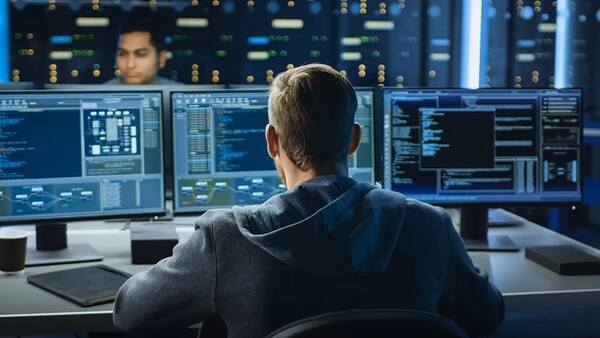 Внедрение ИИ затрудняют недостаточная управляемость сетей предприятий