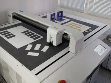 Планшетный режущий плоттер Saga FCT6698 установлен в Грозном