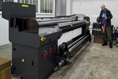 «Мир стендов» приобретает гибридный УФ-принтер Sprinter Power Pro 1800E