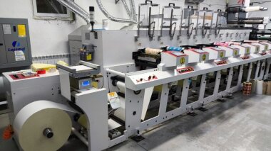 Комплекс оборудования для производства этикетки  установлен в типографии GLPRINT