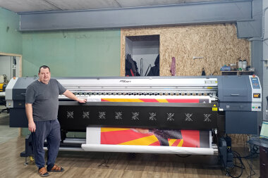 Широкоформатный экосольвентный принтер ARK-JET SOL 3204 установлен в РА «Лайм»