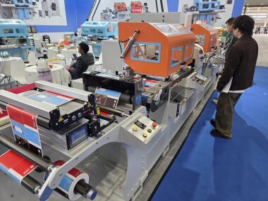 «Внешмальтиграф» представила трафаретные машины ArtScreen