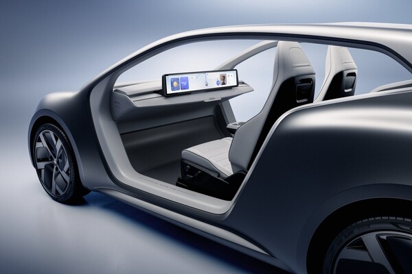 Без руля и педалей — Lucid Motors представила концепт роботакси